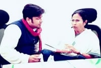 আমার করোনা হলে মমতা ব্যানার্জীকে জড়িয়ে ধ'রবো : বেফাঁ'স মন্তব্য বিজেপি নেতার