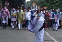 মুখ খুললেই বলা হবে মুসলিম তোয়াজ করছি : মমতা ব্যানার্জী