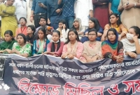  কোথাও যেন ধ'র্ষণের ঘটনা আর না ঘটে, সেজন্য ছাত্রলীগের নেতাকর্মীদের পাহারা দেয়ার নির্দেশ