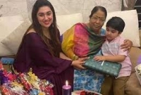  পুত্র জয়কে যা বানিয়ে মায়ের ইচ্ছা পূরণ করতে চান চিত্রনায়িকা অপু বিশ্বাস