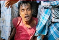 নামাজ পড়া অবস্থায় মাকে কু'পিয়ে হ'ত্যা করল ছেলে