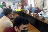 ইউএনওকে মা'রতে তেড়ে গেলেন মেয়র, ছুটে এসে আ'টকালেন অন্যরা