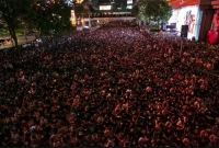 জরুরি অবস্থার মধ্যেও থাইল্যান্ডের রাস্তায় বিক্ষো'ভকারীরা