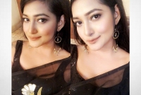 বয়ফ্রেন্ডের সাথে অন্তরঙ্গ অবস্থায় বাংলাদেশি মডেল