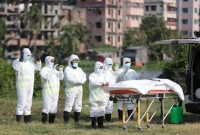 করোনায় রেকর্ড মৃত্যু, একদিনে প্রায় সাড়ে ৭ হাজার মানুষের মৃত্যু!