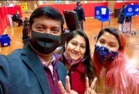 সপরিবারে মার্কিন প্রেসিডেন্ট নির্বাচনে ভোট দিলেন টনি ডায়েস