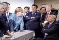 দাম্ভিক এক প্রেসিডেন্টের ঐতিহাসিক পতন!