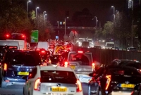 প্যারিসের পর এবার লন্ডন ছাড়ছে হাজার হাজার মানুষ, সড়কে ১২০০ মাইল লম্বা যানজট