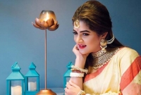 'টিকছে না তৃতীয় বিয়েও', কটূক্তি সইতে না পেরে বড় সিদ্ধান্ত শ্রাবন্তীর