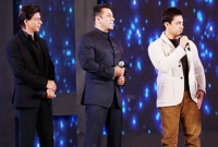 বলিউডে প্রথমবার, একই ছবিতে পর্দায় আসছেন তিন 'খান'!