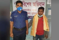 ওষুধ কিনতে মা চাইলেন টাকা, ছেলে বললেন বিষ কিনে খেতে!