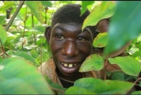 জীবনের অধিকাংশ সময় পশুদের সঙ্গে জঙ্গলে কাটায় বাস্তবের 'মোগলি'!