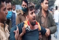 ভারতে লাভ জেহাদের অভিযোগে আদালত চত্বরে মুসলিম যুবককে গণপিটুনি