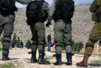 অসহায় ফিলিস্তিনিদের গুলি করে ইসরাইলি সেনাদের উল্লাসে হাসতে হাসতে গড়াগড়ি!