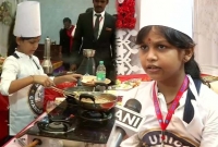 মাত্র ৫৮ মিনিটে ৪৬টি পদের খাবার রান্না, স্কুলছাত্রীর বিশ্বরেকর্ড