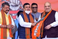 শুভেন্দুকে দলে টেনে অমিত শাহের হুঙ্কার, 'ভোট আসতে আসতে তৃণমূলে শুধু একা থাকবেন মমতা'