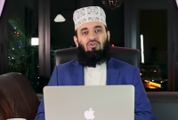 ভিডিও ছাড়াই ইউটিউব থেকে ‘সিলভার প্লে বাটন’ পেয়ে নজির গড়লেন আজহারী!