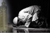 স্ত্রীর ওপর শ্লীলতাহানির কথা শোনার আগে আল্লাহ যেন তার মৃত্যু দেয়- এমন দোয়া করার পর নামাজরত অবস্থায় বৃদ্ধের মৃত্যু