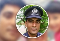 সড়ক দুর্ঘটনায় ঘটনাস্থলে পুলিশ সদস্য নিহত