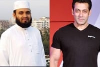 রেকর্ড ভেঙ্গে সালমান খানকেও ছাড়িয়ে গেলেন মিজানুর রহমান আজহারী