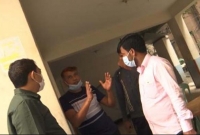 বাসা ফাঁকা পেলেই বান্ধবীদের নিয়ে ফুর্তি করতো দিহান বাসা ফাঁকা পেলেই বান্ধবীদের নিয়ে ফুর্তি করতো দিহান