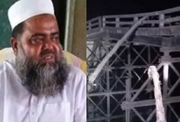 অটোরিকশা ও একটি মোটরসাইকেল উঠতেই ধসে পড়ে ব্রিজটি, প্রাণ গেল দাঁড়িয়ে থাকা মাদরাসা শিক্ষকের