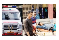 এবার ভোট দিতে আসলেন অ্যাম্বুলেন্সে করে