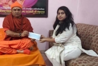 রামমন্দিরের জন্য দান করে মুসলিম যুবতী বললেন 'রামই আমাদের পূর্বপুরুষ'