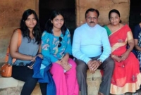 ফললাভের আশায় নিজের দুই মেয়েকে কুপিয়ে হত্যা করলো বাবা-মা!