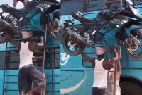 এবার বাস্তবে দেখা মিললো 'বাহুবলী'র (ভিডিওসহ)