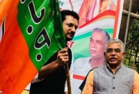 মানুষের পাশে থাকতে বিজেপিতে যোগ দিলেন অভিনেতা কৌশিক রায়