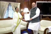 'পরিবর্তনের ঝড় বইছে, দেখবেন আপনি ক্রমশ একা হয়ে পড়ছেন', মমতাকে অমিত শাহ