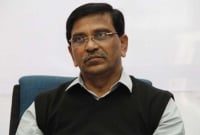 কুষ্টিয়ায় প্রথম টিকা নিচ্ছেন মাহবুব উল আলম হানিফ