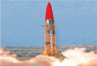 সফলভাবে পারমাণবিক অস্ত্র বহনে সক্ষম মিসাইল পরীক্ষা চালাল পাকিস্তান