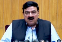 যে কারণে পাকিস্তানের স্বরাষ্ট্রমন্ত্রীর ওপর চটেছেন সরকারি কর্মীরা!