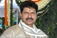 মুম্বাইয়ের হোটেল থেকে উদ্ধার ৭ বারের নির্বাচিত সাংসদের দেহ