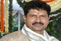  হোটেল থেকে সাত বারের এমপির মৃতদেহ উদ্ধার