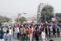  নীলক্ষেত মোড় অবরোধ ৭ কলেজ শিক্ষার্থীদের, যান চলাচল বন্ধ