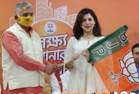 জেপি নাড্ডার উপস্থিতিতে বিজেপিতে যোগ দিলেন পায়েল সরকার