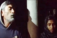 ছেলের প্রেমিকাকে সারারাত পাহারা দিলেন বাবা! ছেলের প্রেমিকাকে সারারাত পাহারা দিলেন বাবা!