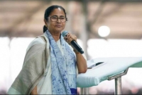 জরিপ বলছে তৃতীয়বার ক্ষমতায় আসছেন মমতা ব্যানার্জী