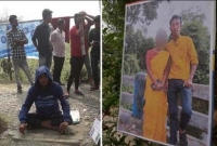 পিটিয়ে প্রেমিকার বাড়ির সামনে প্রেমিকের অনশন ভাঙলো পুলিশ