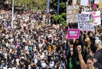 বিক্ষোভ কর্মসূচিতে এক লাখেরও বেশি নারী