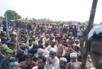 হামলা ও লুটপাট চালিয়ে হিন্দুদের গ্রাম তছনছ করলো হেফাজতের অনুসারীরা