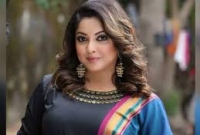 অল্পের জন্য প্রাণে বাঁচলেন অভিনেত্রী