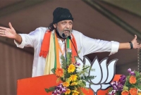  মমতার বিরুদ্ধে কোন কাজে আসল না মিঠুনের সেই সংলাপগুলি!