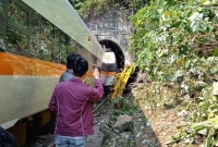 টানেলের ভেতর ট্রেন লাইনচ্যুত, নিহত ৩৬