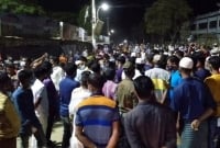 এ খবর ছড়িয়ে পড়তে ধাওয়া-পাল্টা ধাওয়া