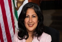 ইসলামবিদ্বেষের বিরুদ্ধে লড়ছেন যুক্তরাষ্ট্রের প্রথম মুসলিম নারী মেয়র 