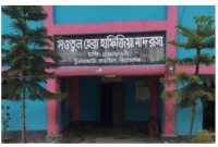 রমজান মাসে সিনেমা হলটি ভাড়া নিয়ে হাফিজিয়া মাদরাসা বানালেন এক কাপড় ব্যবসায়ী